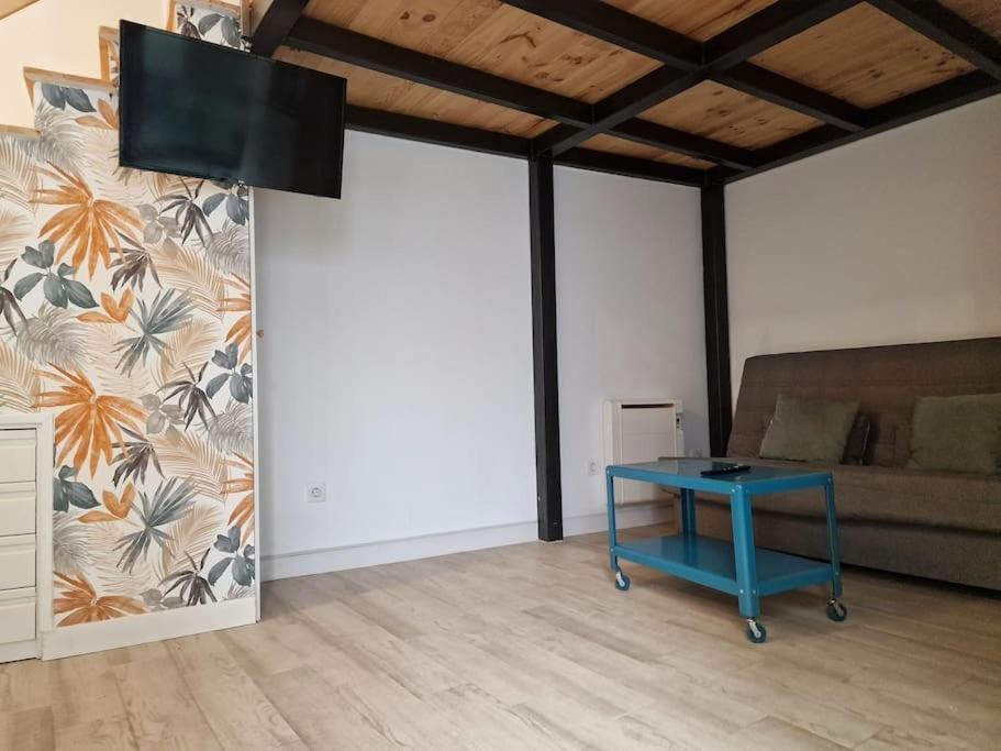 Mediodia Chica Apartamento Tipo Loft En La Latina Apartamento Madri Exterior foto